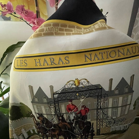 Hermès Silk Scarf - Picture 3 of 16